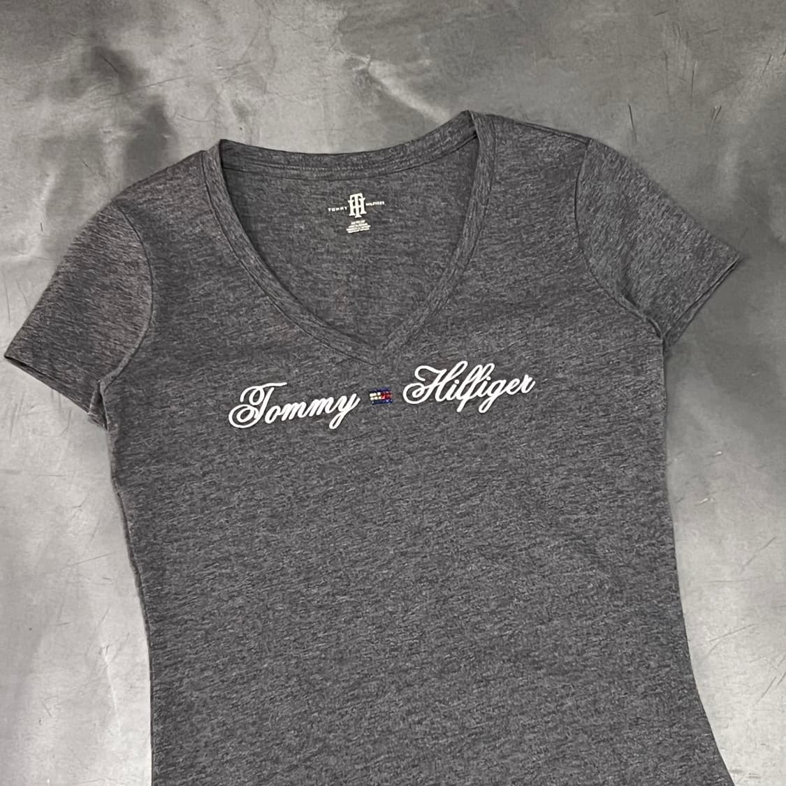  타미힐피거 로고 브이넥 반팔티 y15949 상품이미지3