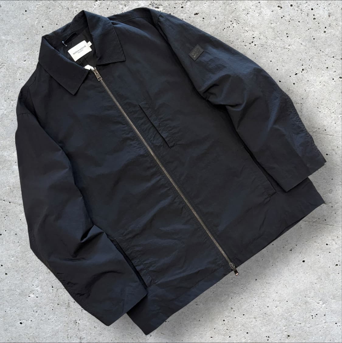 [L] 22FW 메종키츠네 익스클루시브 나일론 투웨이 자켓 블랙 D289 상품이미지1