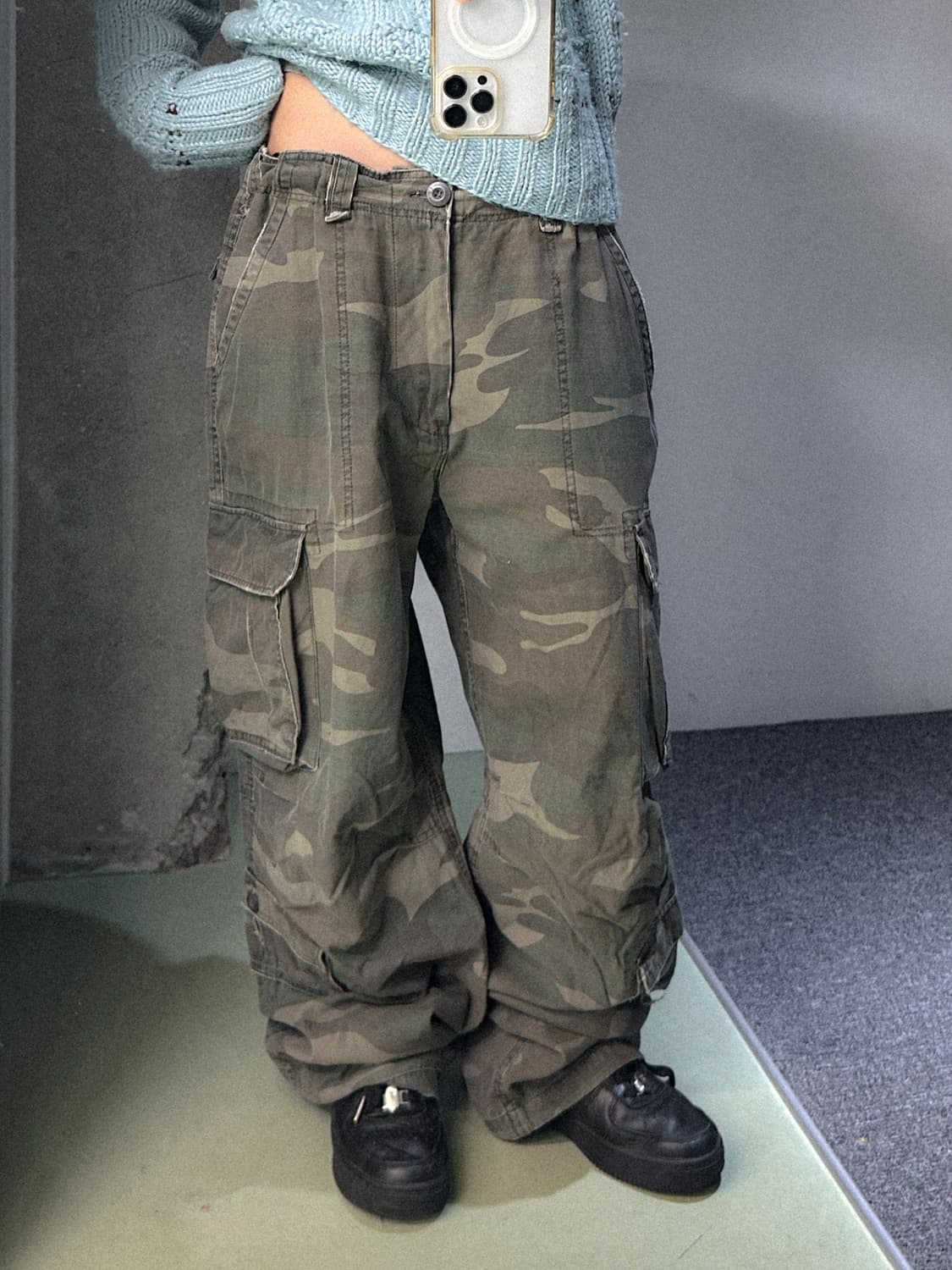 washed camo wide cargo pants 상품이미지1