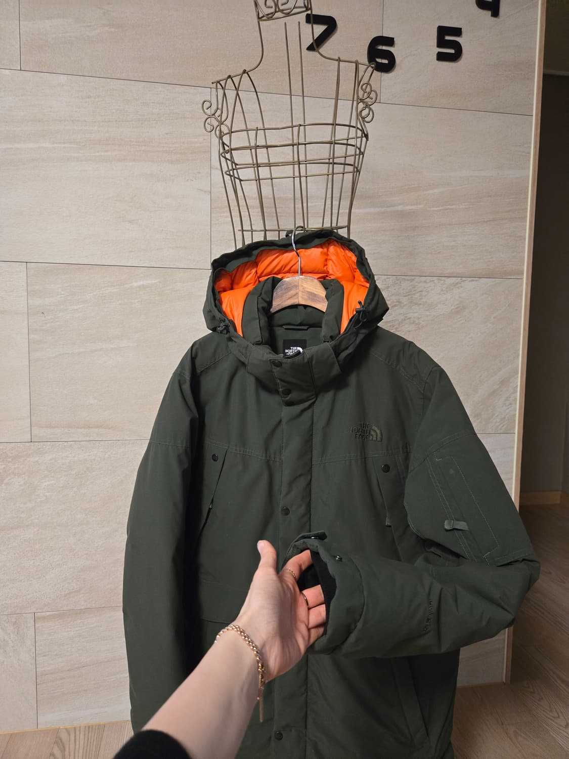 [100] 노스페이스 하이벤트 남성 구스 패딩 상품이미지4