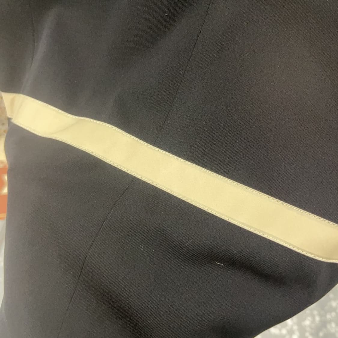 헬뮤트랭 모던 시크 캐주얼 라인배색 블레이저 자켓 90 C08930 상품이미지7