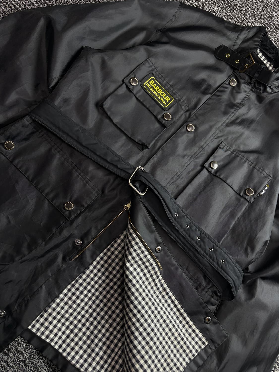 바버 인터네셔널 A7 왁스 자켓 블랙 4212 상품이미지3