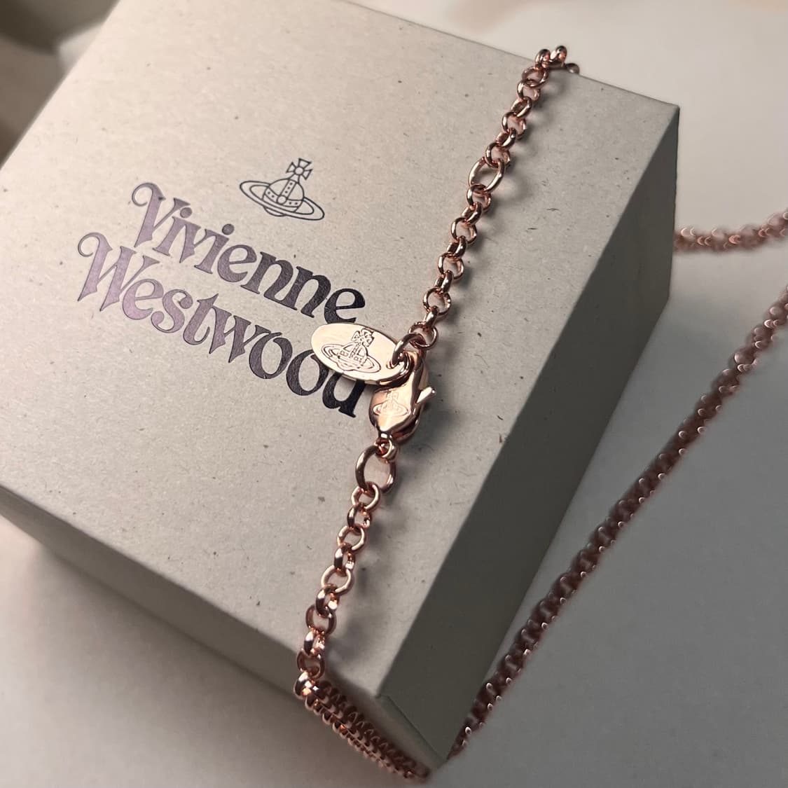 비비안웨스트우드 뉴 타이니 로즈골드orb  목걸이 상품이미지3