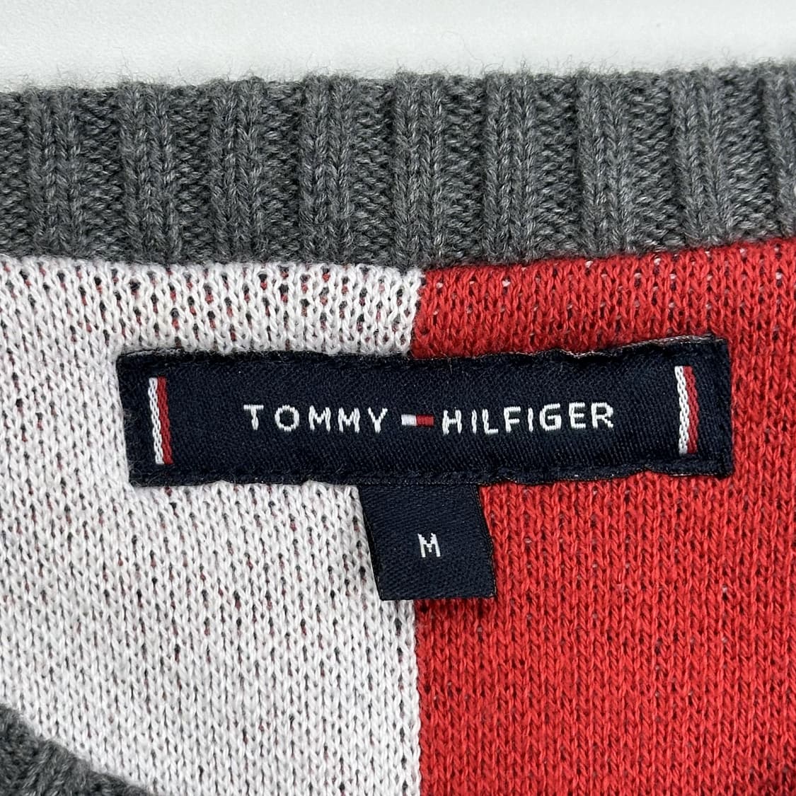 타미힐피거 플래그 차콜 꽈배기 니트 (M) 상품이미지5