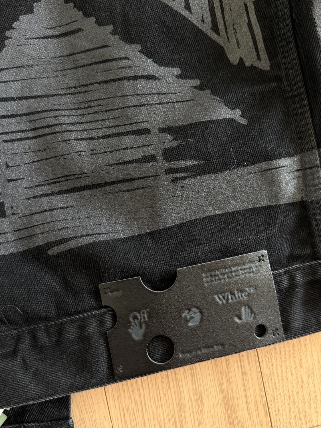 오프회이트 에로우 자켓  상품이미지3