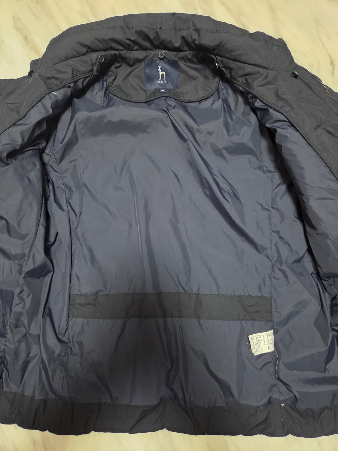 헤지스 스웨이드 배색 퀼팅 다운 자켓 상품이미지3