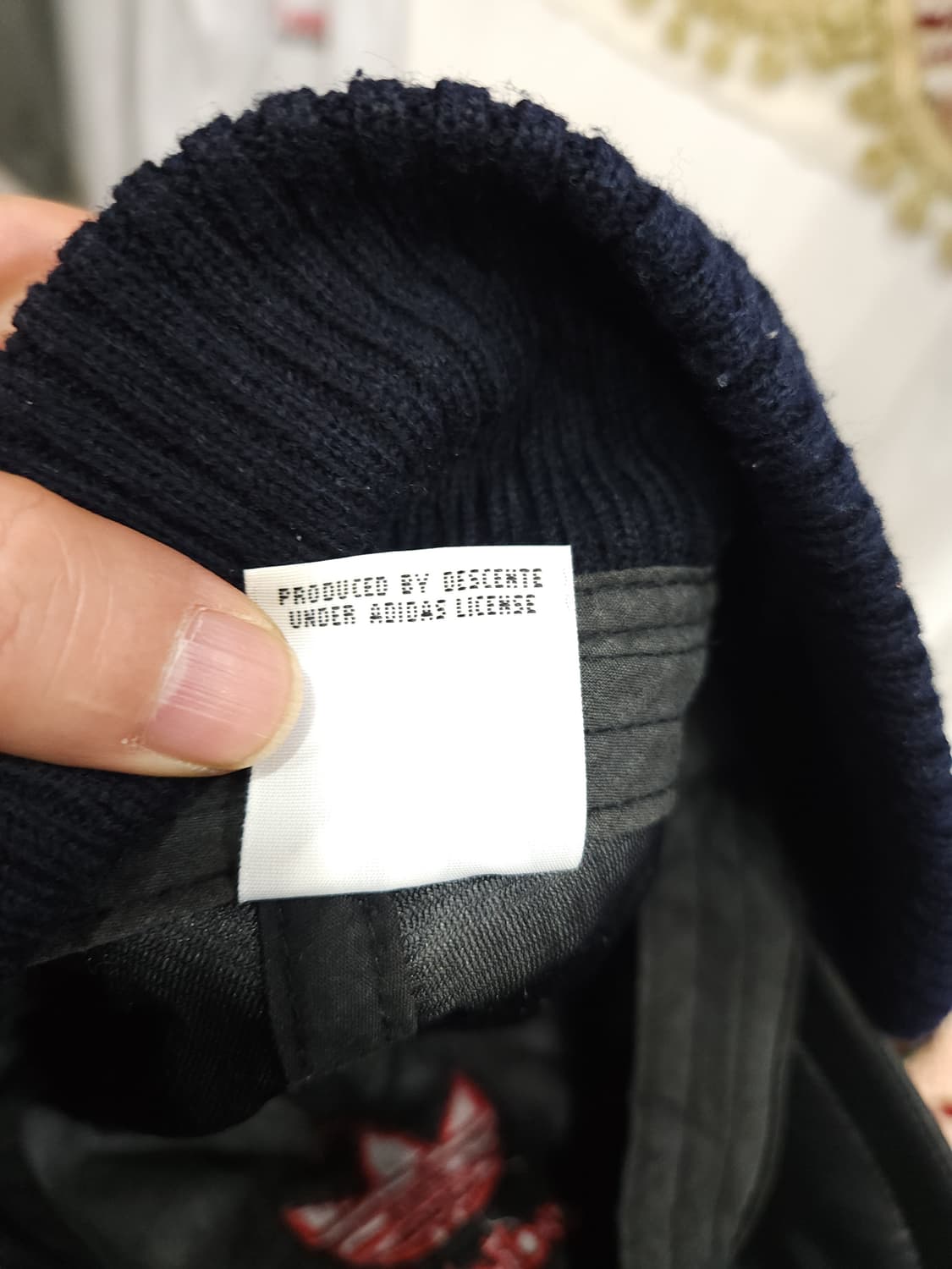 아디다스 데상트 90s 자수로고 귀달이 캠프캡

 상품이미지7