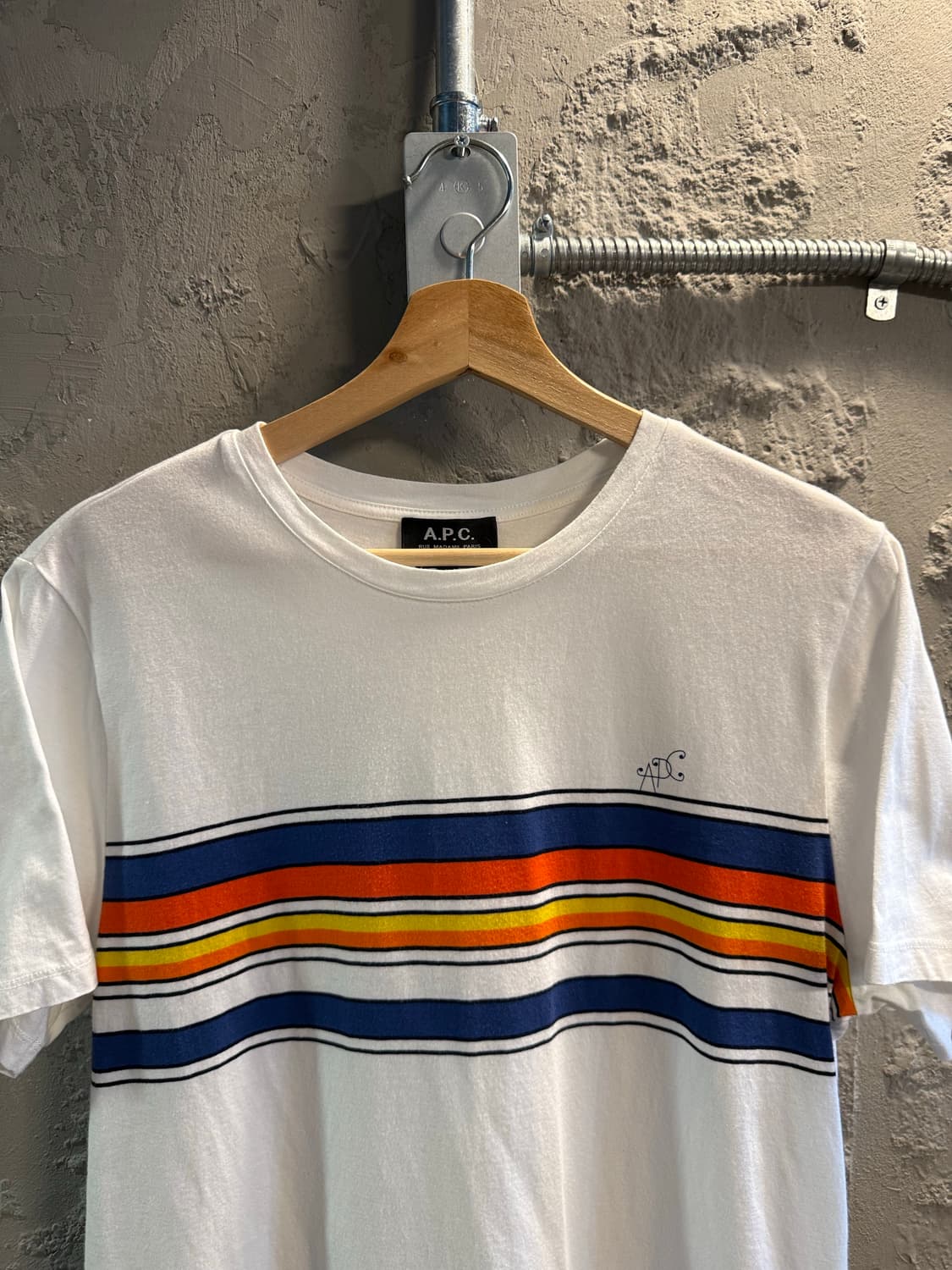 M 아페쎄 APC 스트라이프 로고 반팔 티셔츠 화이트 상품이미지4