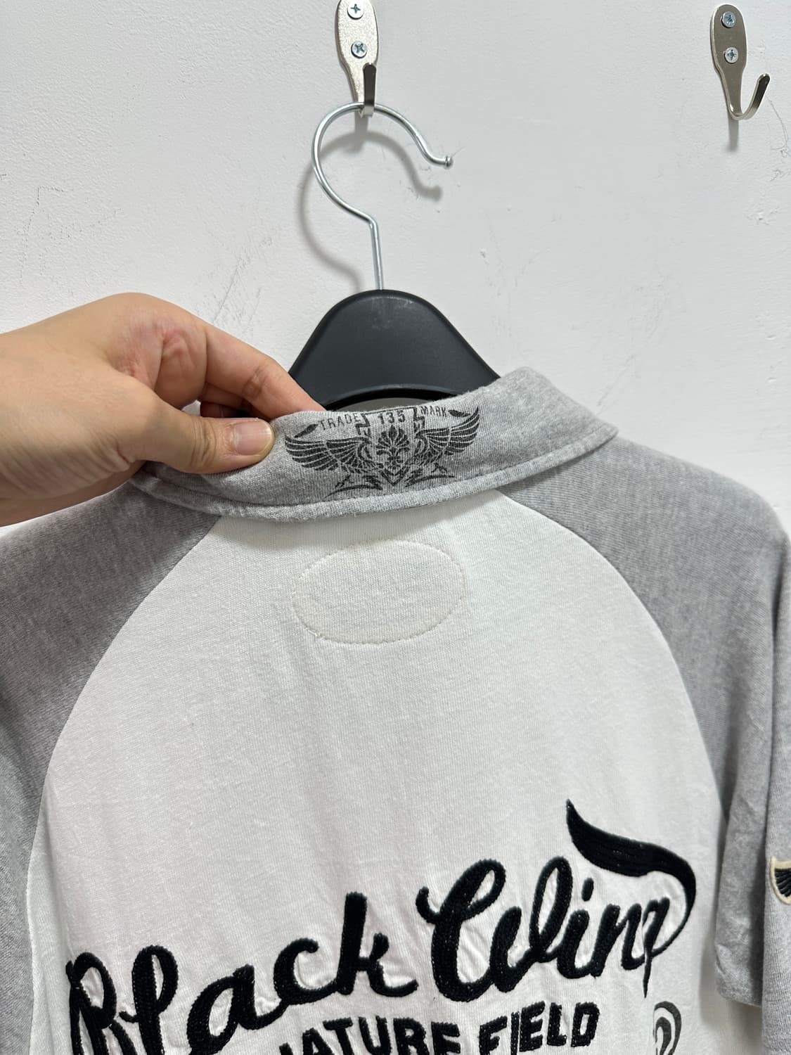 BLACK WING embroidered pk tee 상품이미지6
