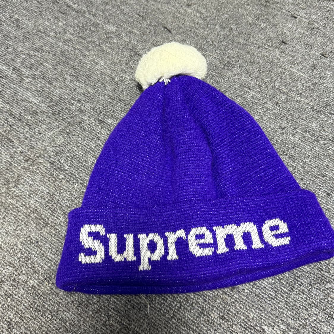 슈프림 보라색 털 비니 방울비니 상품이미지1
