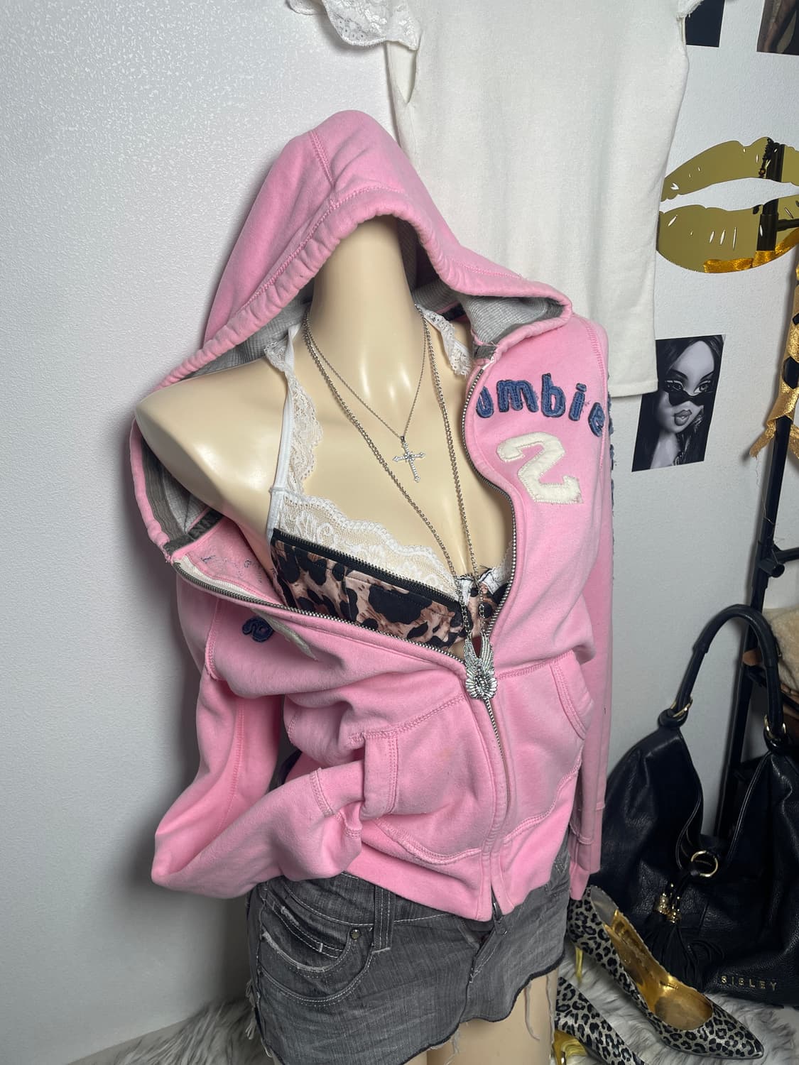 Abercrombie 아베크롬비 핑크 데미지 스펠로고 후드집업 상품이미지1