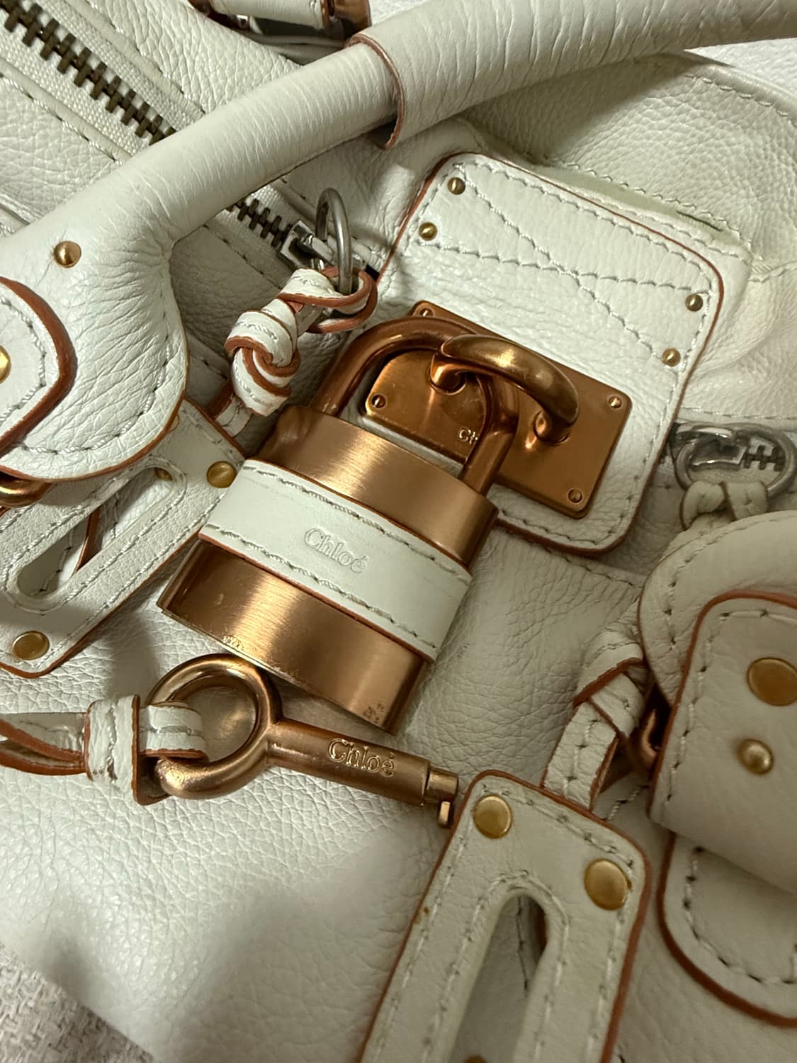 끌로에 패딩턴백 화이트 상품이미지2