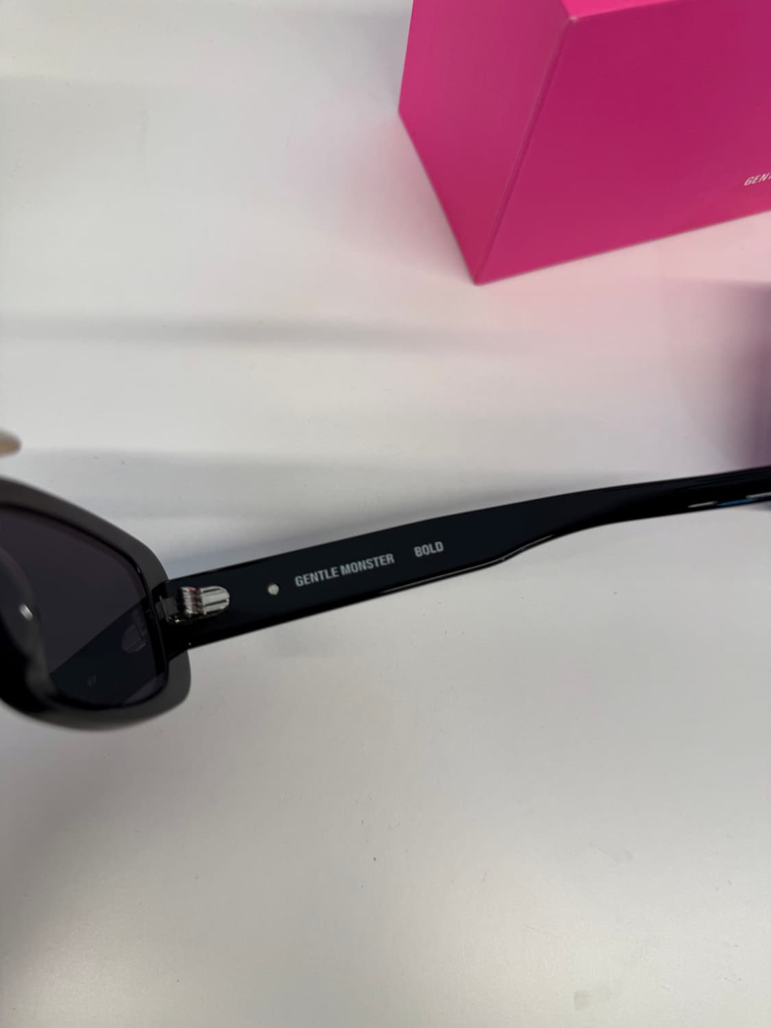 젠틀몬스터 볼드 컬렉션 더 벨 01 상품이미지5