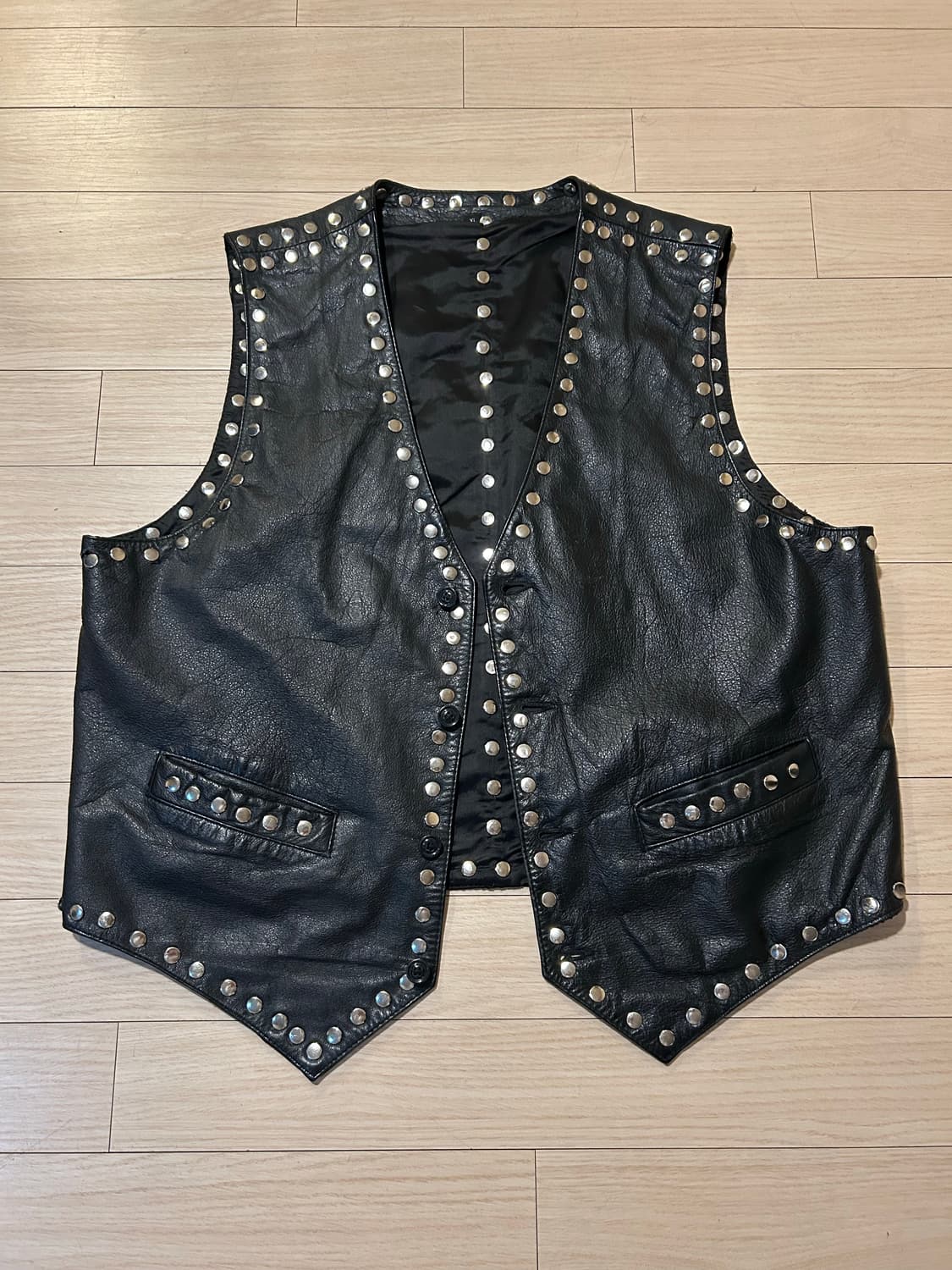 Cow Skin Line Stone Vest 상품이미지6