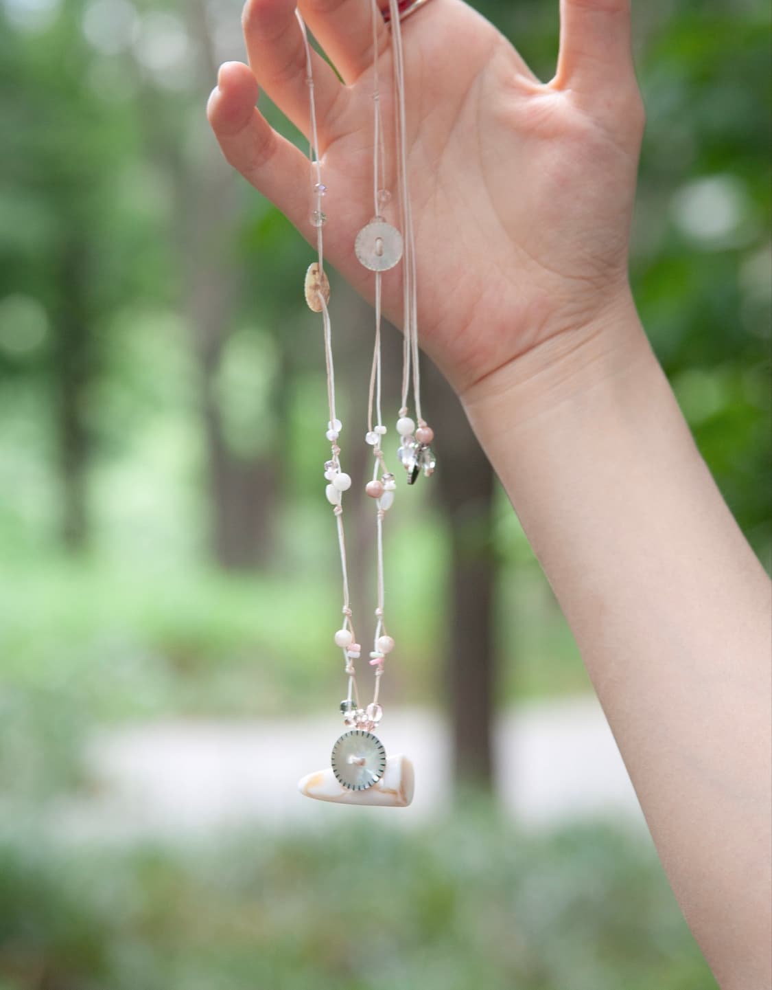 Daylight Button Necklace 상품이미지2