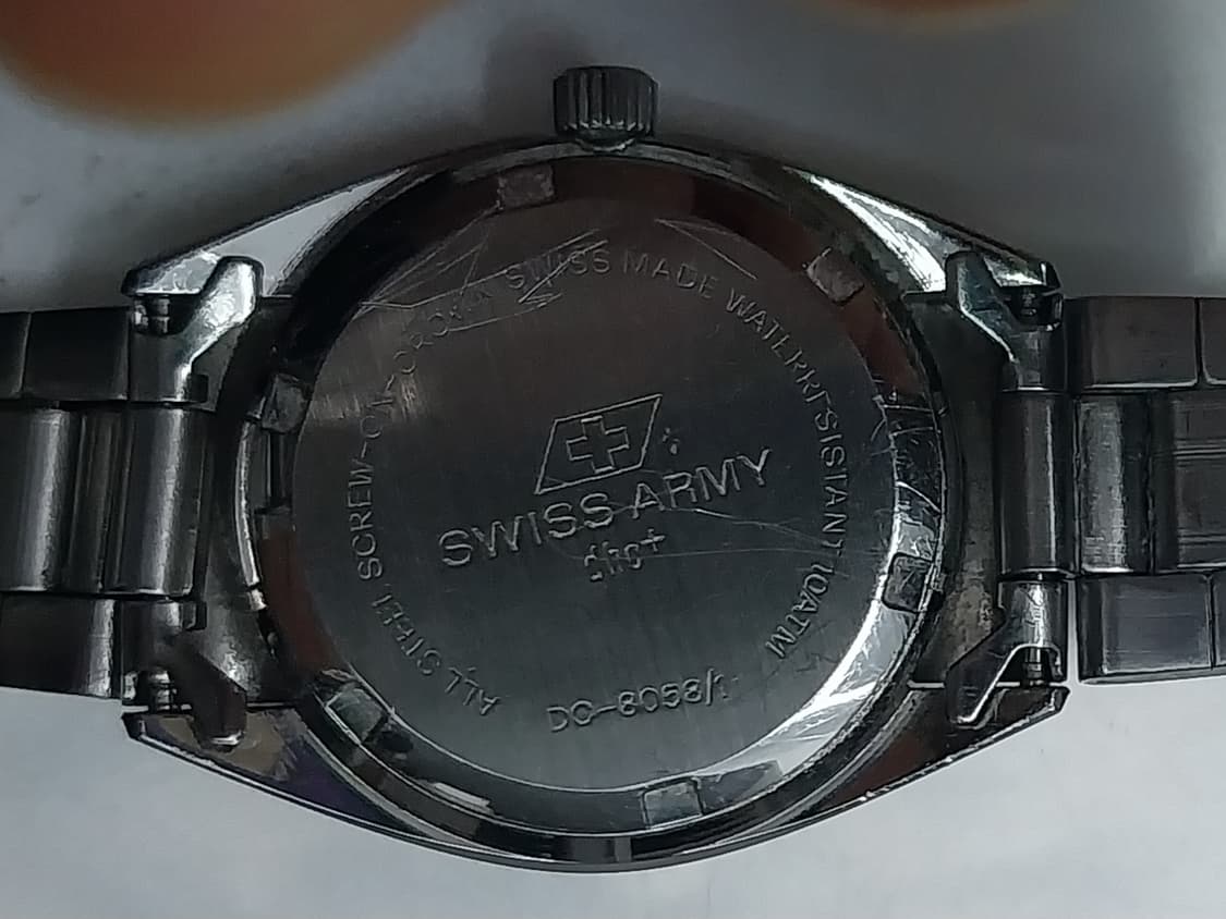 빅토리 녹스 스위스아미 다이버 DHC+ 쿼츠 여성시계 상품이미지4