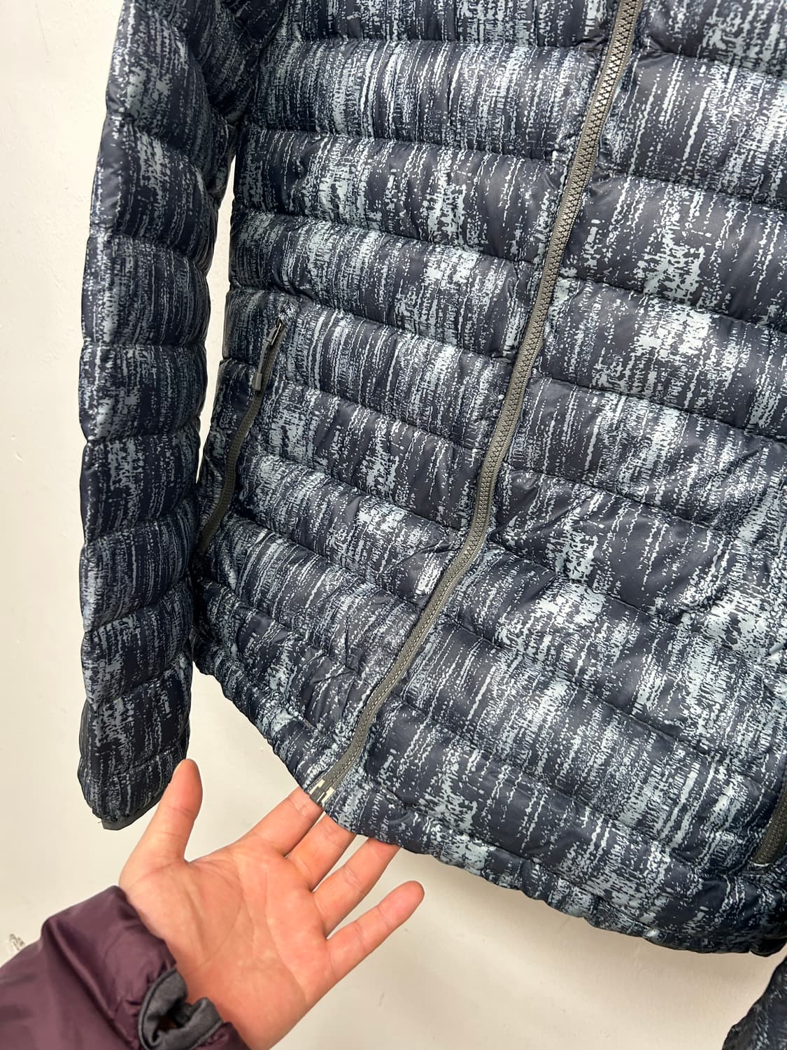 파타고니아 레어컬러 경량 다운 패딩자켓 상품이미지5