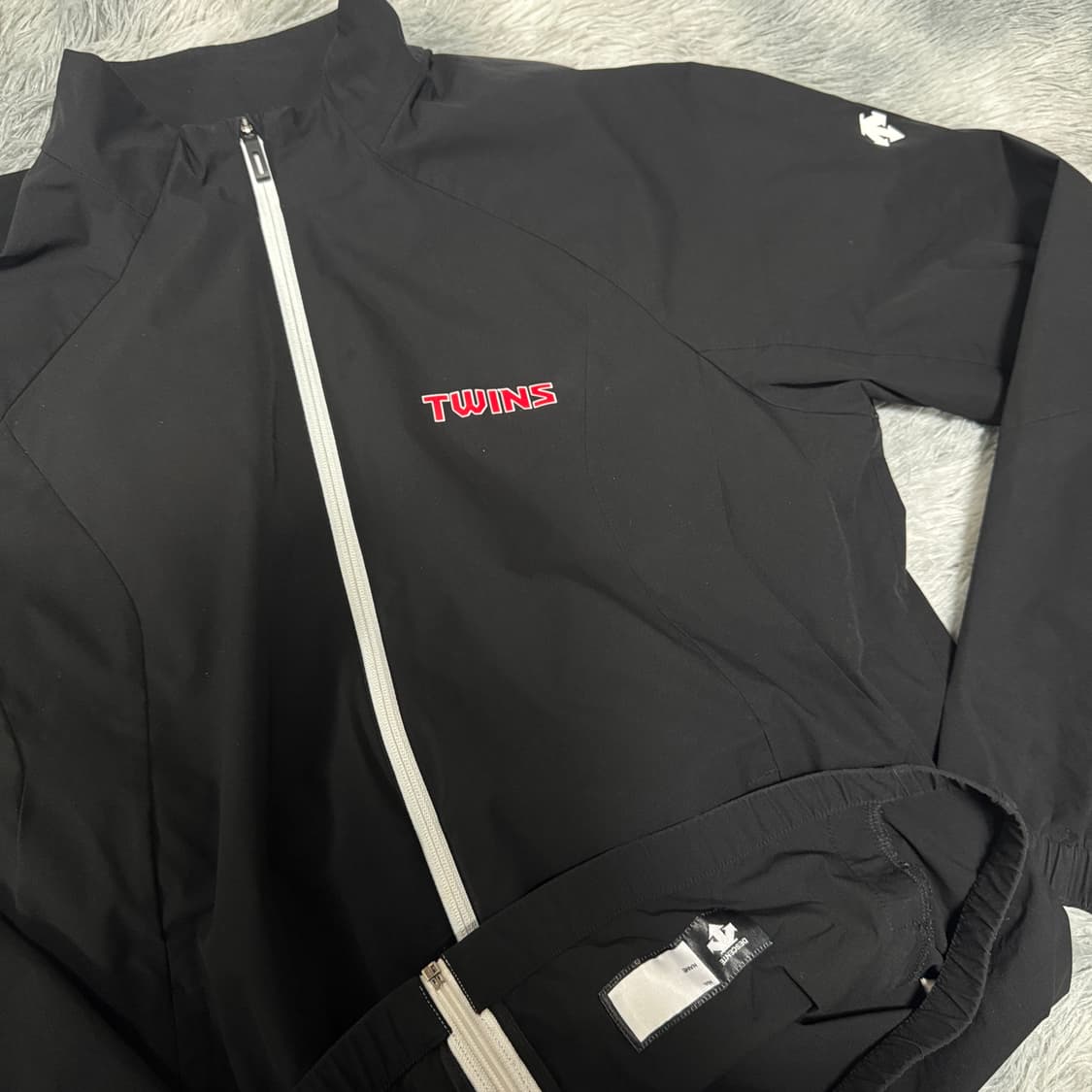 데상트 LG트윈스 트레이닝 집업 XL사이즈  상품이미지3