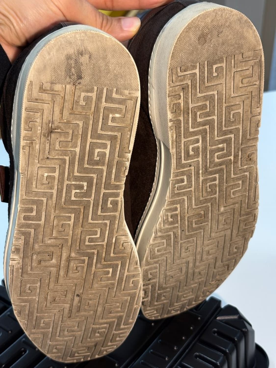 구찌 정품 벨크로 스웨이드 스니커즈 상품이미지8