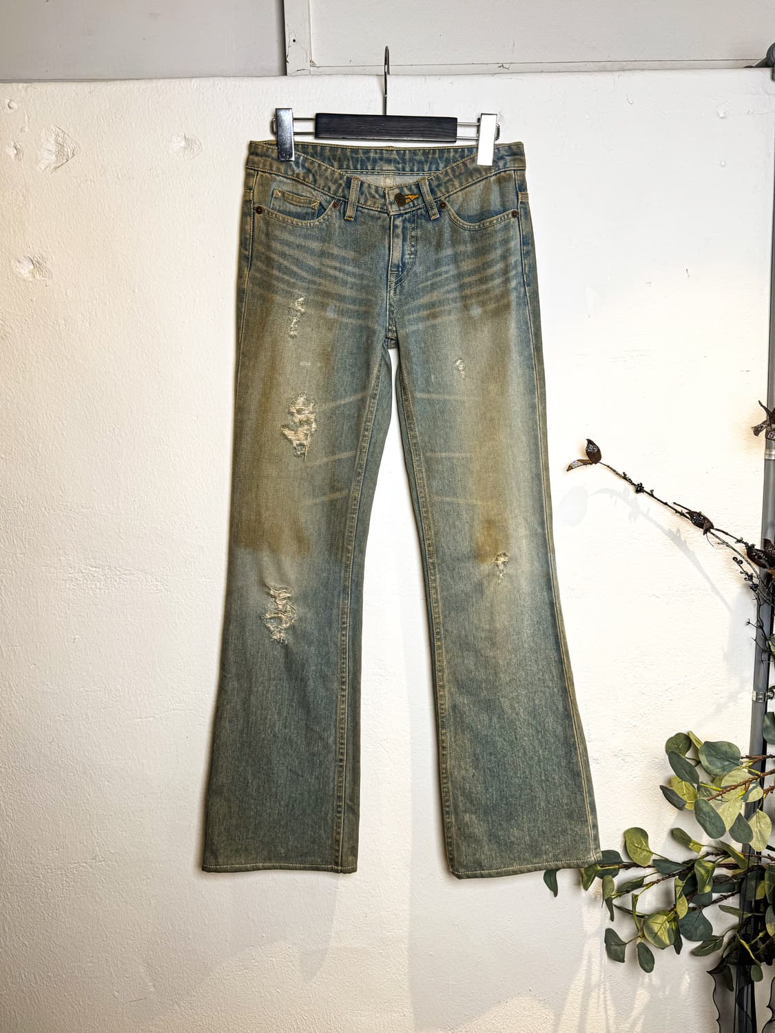 JILL STUART Distressed Flare Denim Pants 상품이미지6