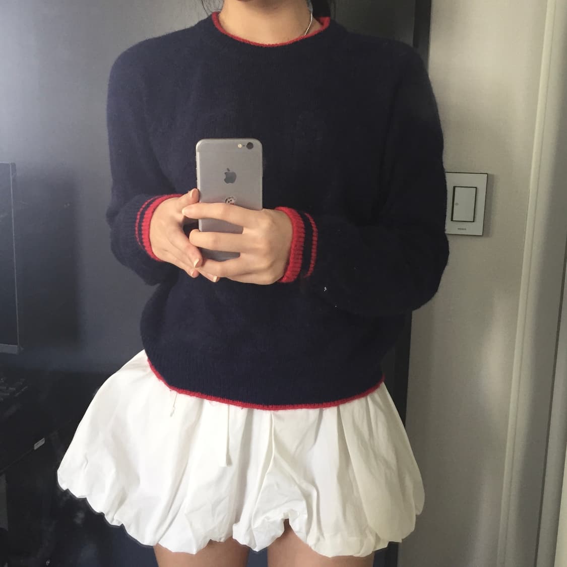 Gap 포인트 컬러 라운드 니트 상품이미지1