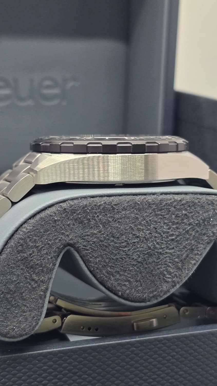 태그호이어 포뮬러1 크로노 블랙 24년 7월 쿼츠 시계 상품이미지3