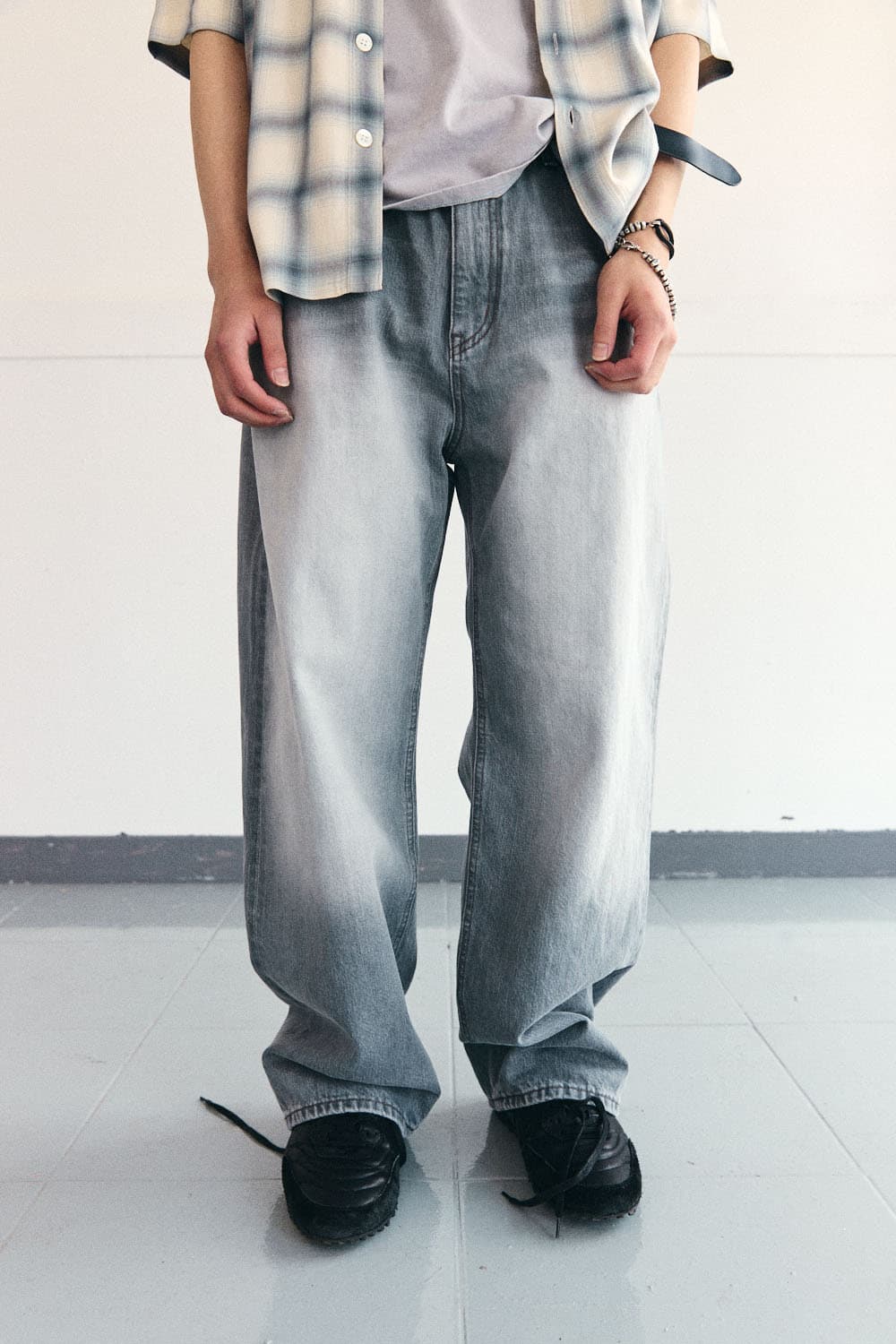 해칭룸 레귤러진 Kuroki Washed Grey 3(m) 상품이미지1