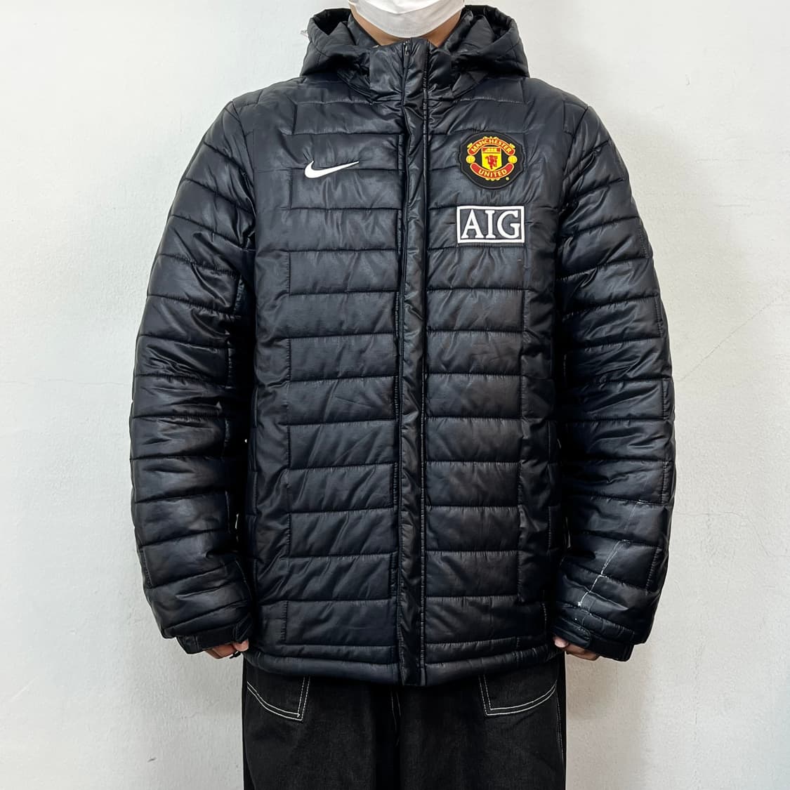나이키 스우시 AIG 맨체스터 유나이티드 점퍼 자켓 블랙 상품이미지2