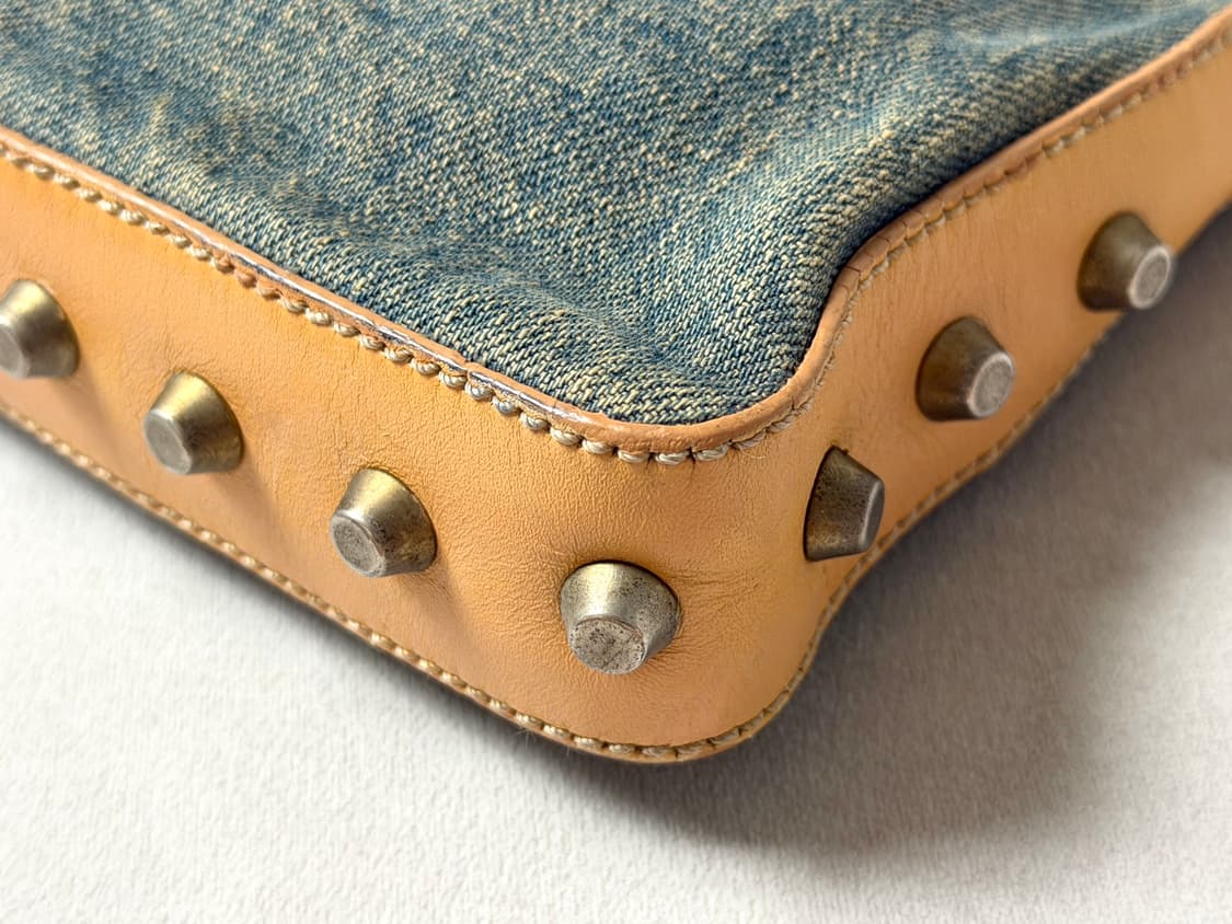 펜디 데님 스터드 숄더백 상품이미지7