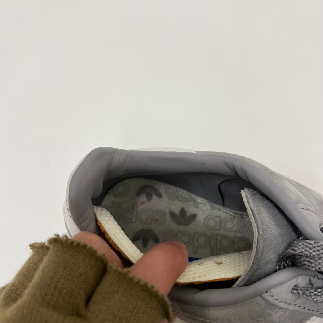 아디다스 X 휴먼메이드 캠퍼스 라이트 오닉스 상품이미지9