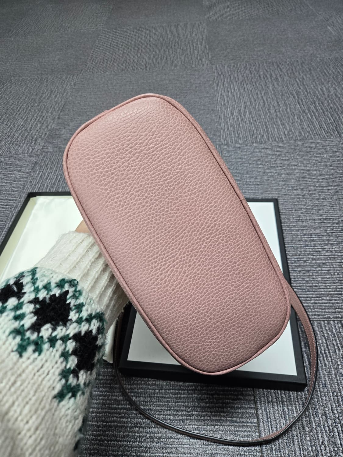 [특가][정품] 구찌 인터로킹 돔 크로스백 상품이미지6