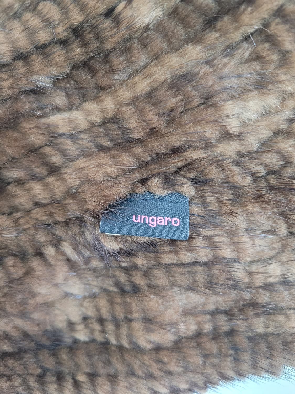 ungaro 웅가로 천연 밍크 넥워머 / FREE 상품이미지5