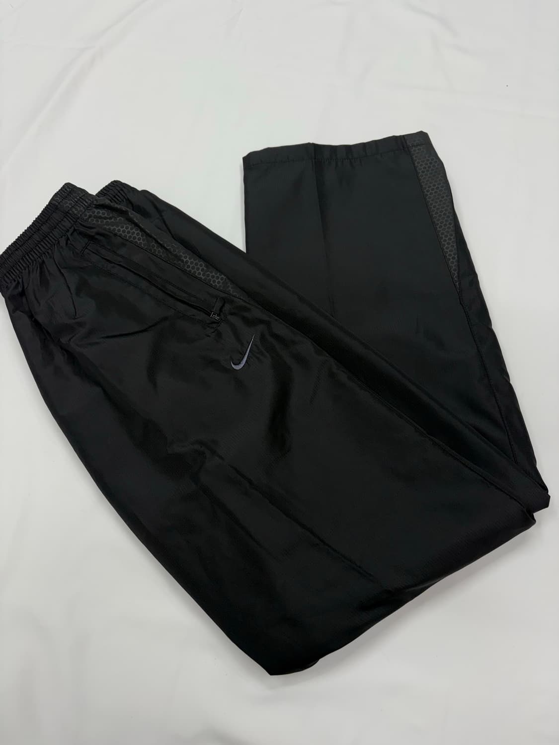 나이키 블랙 나일론 트랙 팬츠 상품이미지2