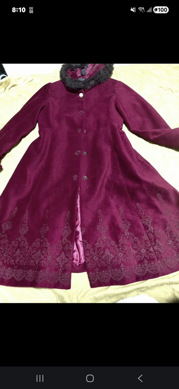 액시즈팜 axes femme 와인색 퍼 자수 롱코트 상품이미지1