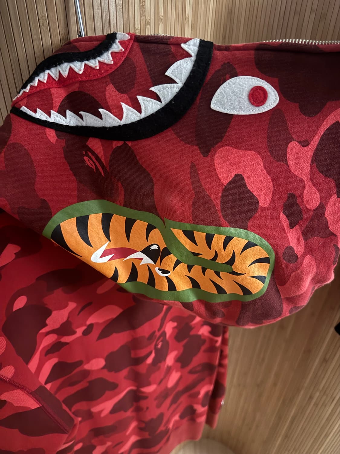 베이프 샤크후드집업 적계 XL 상품이미지2