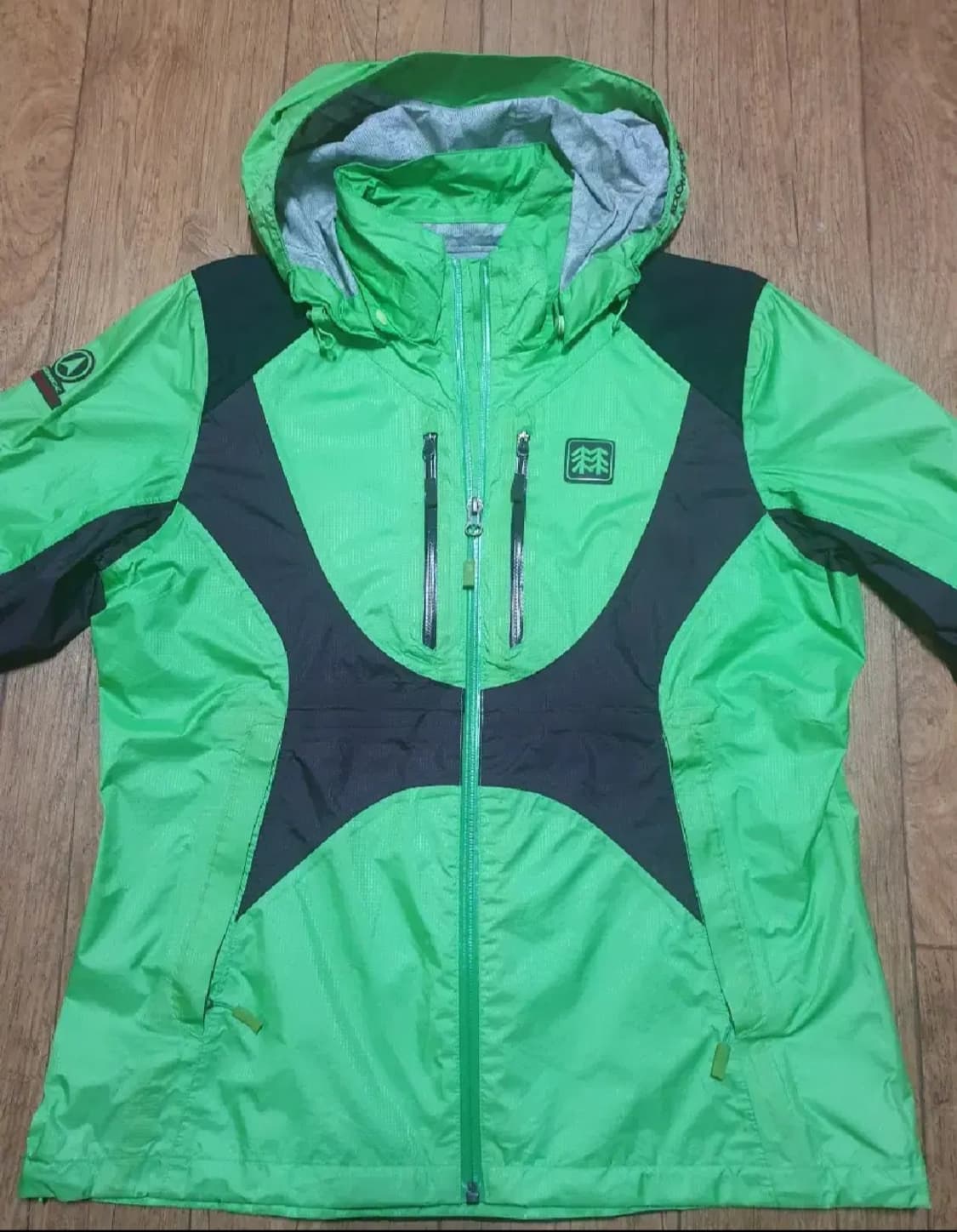 코오롱 아웃도어 바람막이 95 사이즈입니다 상품이미지1