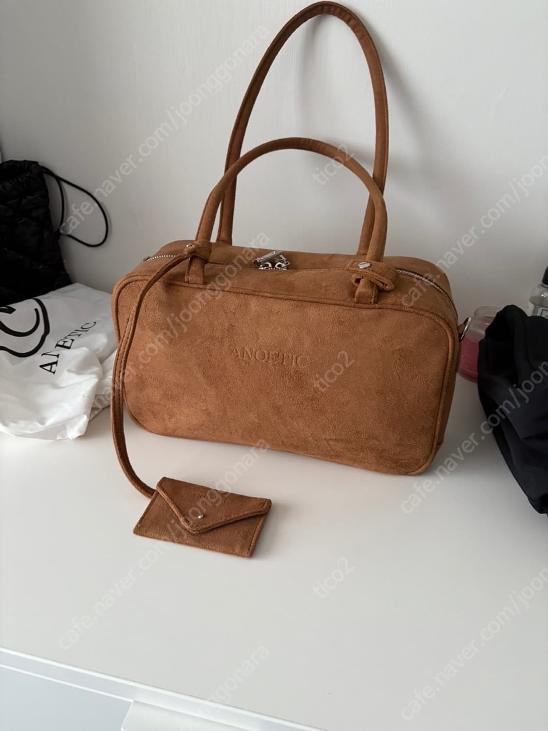 아노에틱 카드 케이스가 있는 스웨이드 토트백 상품이미지1