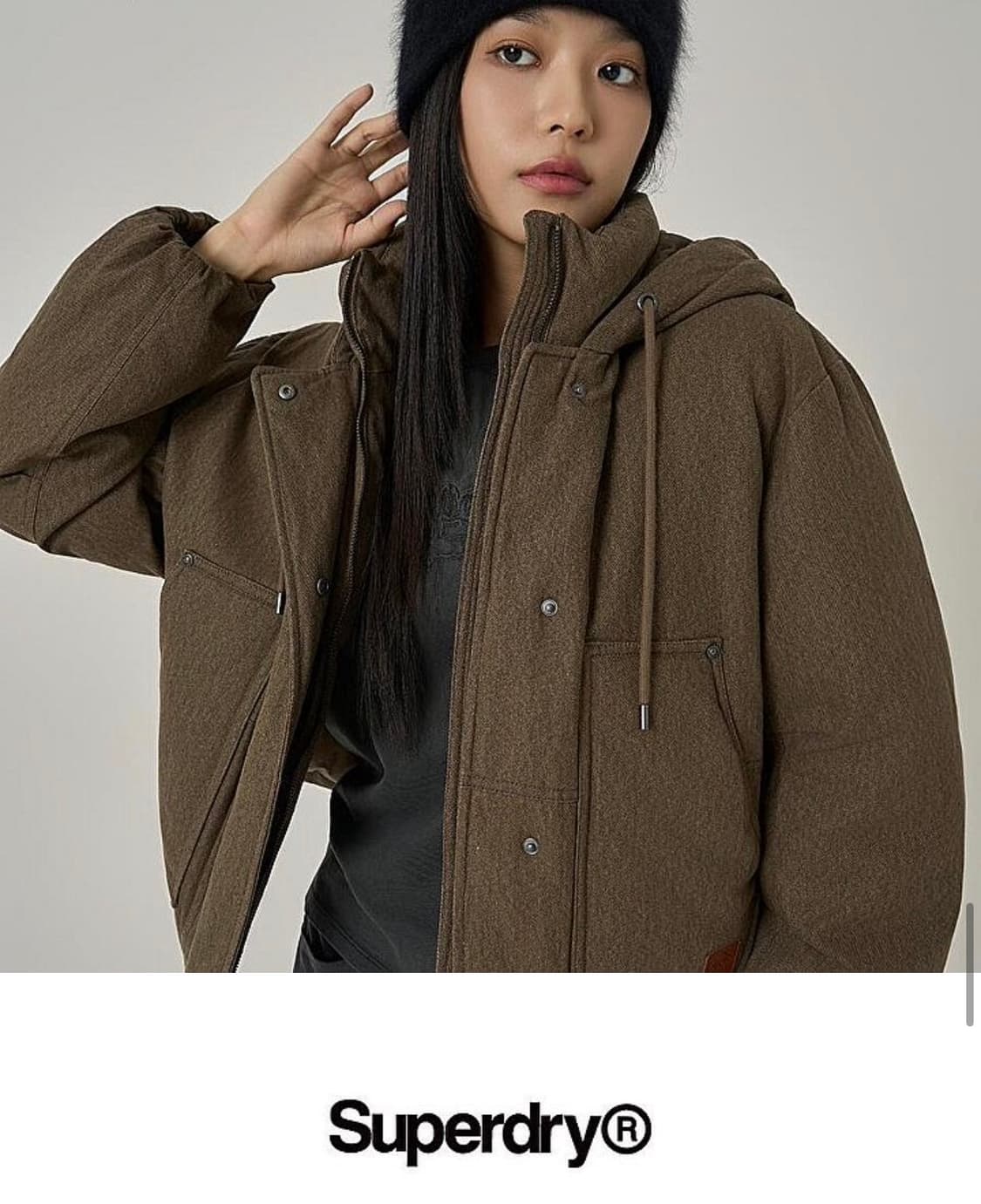 새상품) 슈퍼드라이 (아일릿 이로하 착용) 패딩 후드 자켓 상품이미지5