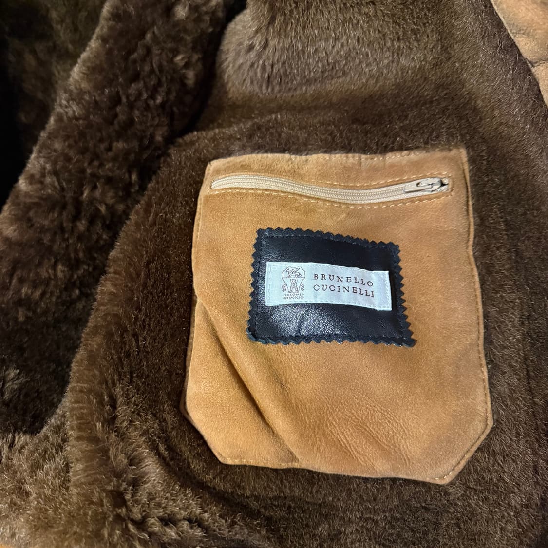 브루넬로 쿠치넬리 A-1 스웨이드 보머 자켓 판매 합니다. 상품이미지5