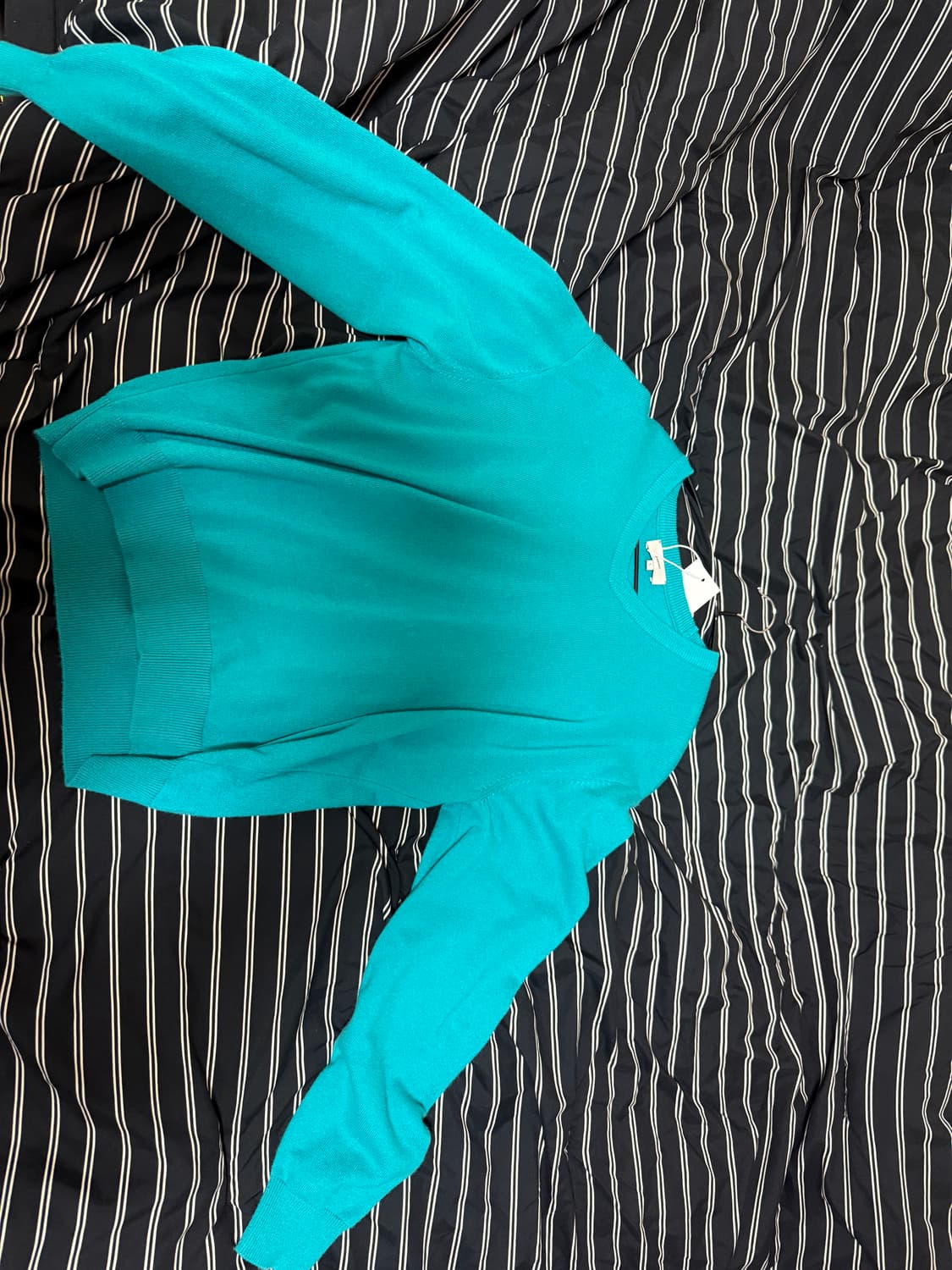 릴렉스 크롭 브이넥 니트 (터쿼이즈) 상품이미지2