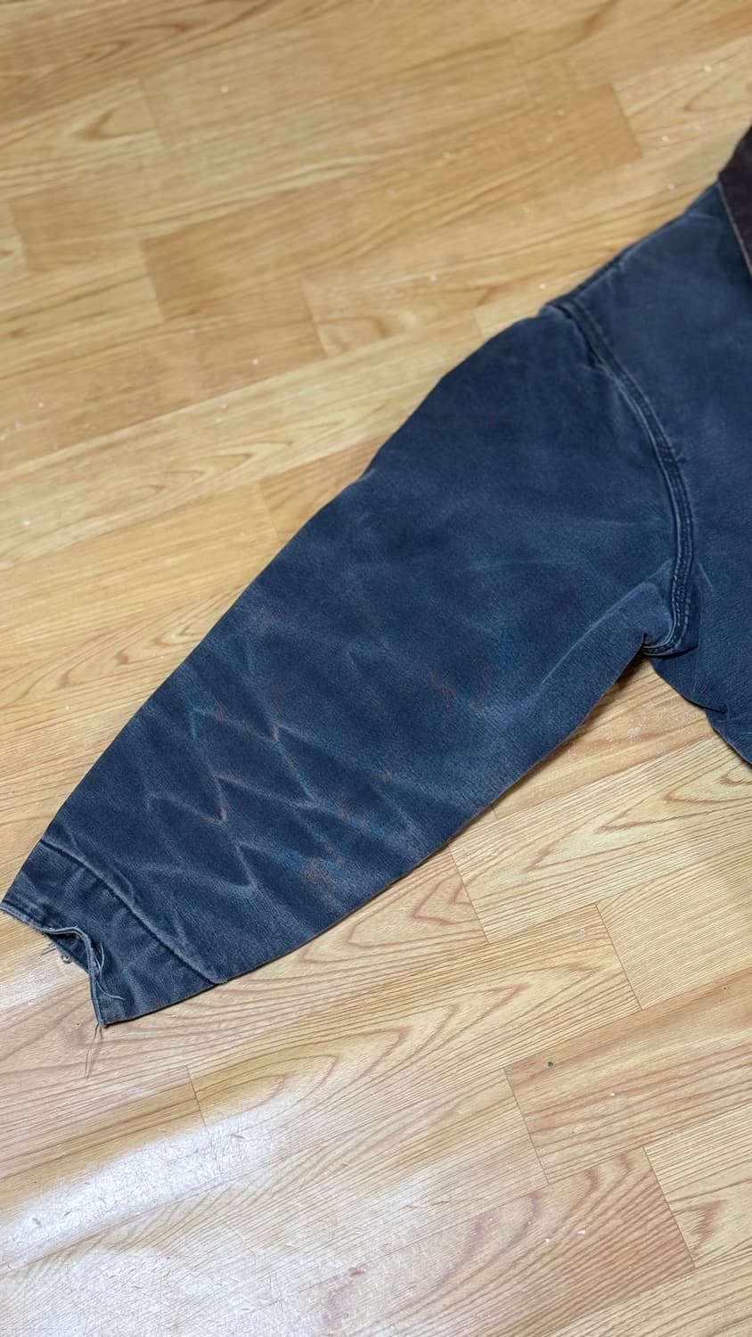 (급매) 칼하트 디트로이트 J97 BLK 2XL 12년산 상품이미지2