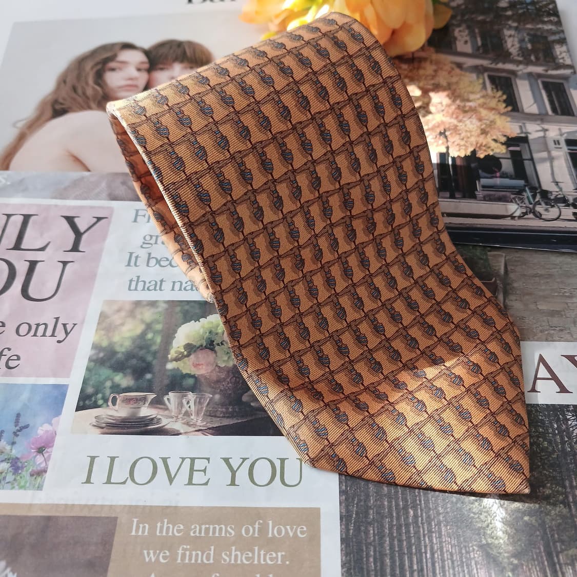 트루사르디 실크 그레이하운드 패턴 넥타이 9.3cm B등급 A18822
 상품이미지2