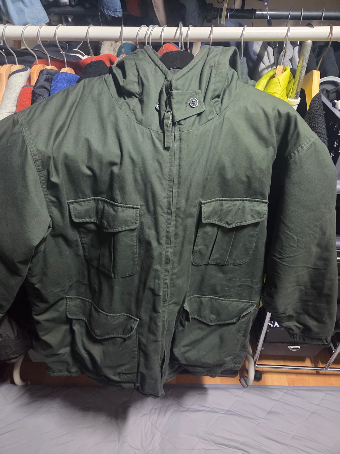 유니클로 엔지니어드 가먼츠 PUFFTECH 유틸리티재킷(히트텍) 팝니다! 상품이미지4