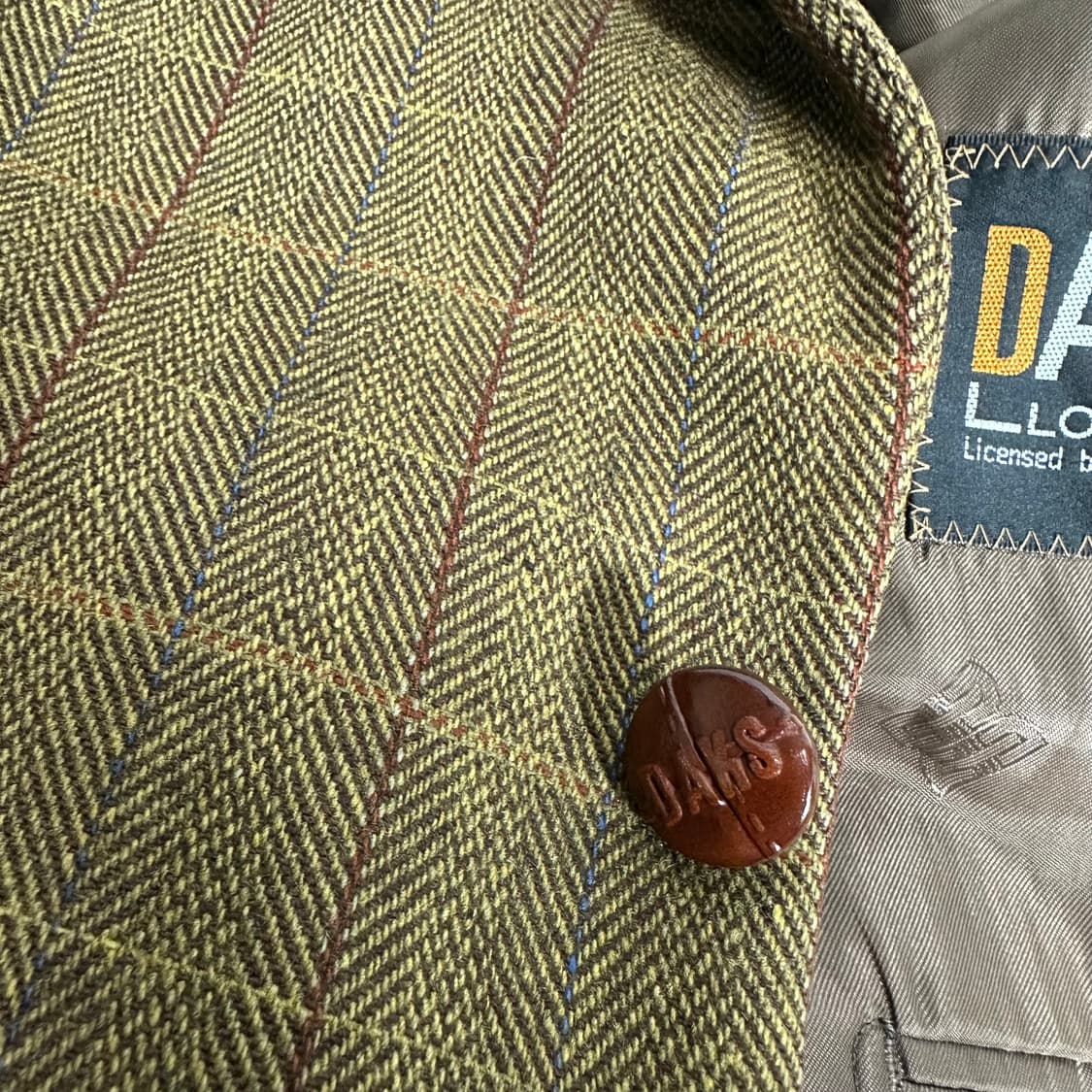 L 닥스 콩단추포인트 체크 울 블레이져 상품이미지3