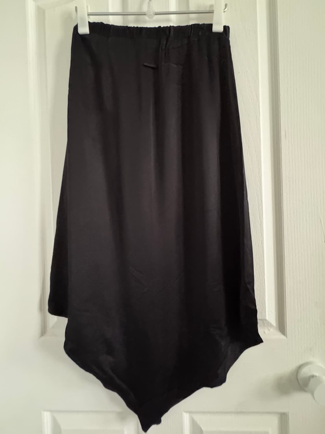 baserange silky black skirt 상품이미지1