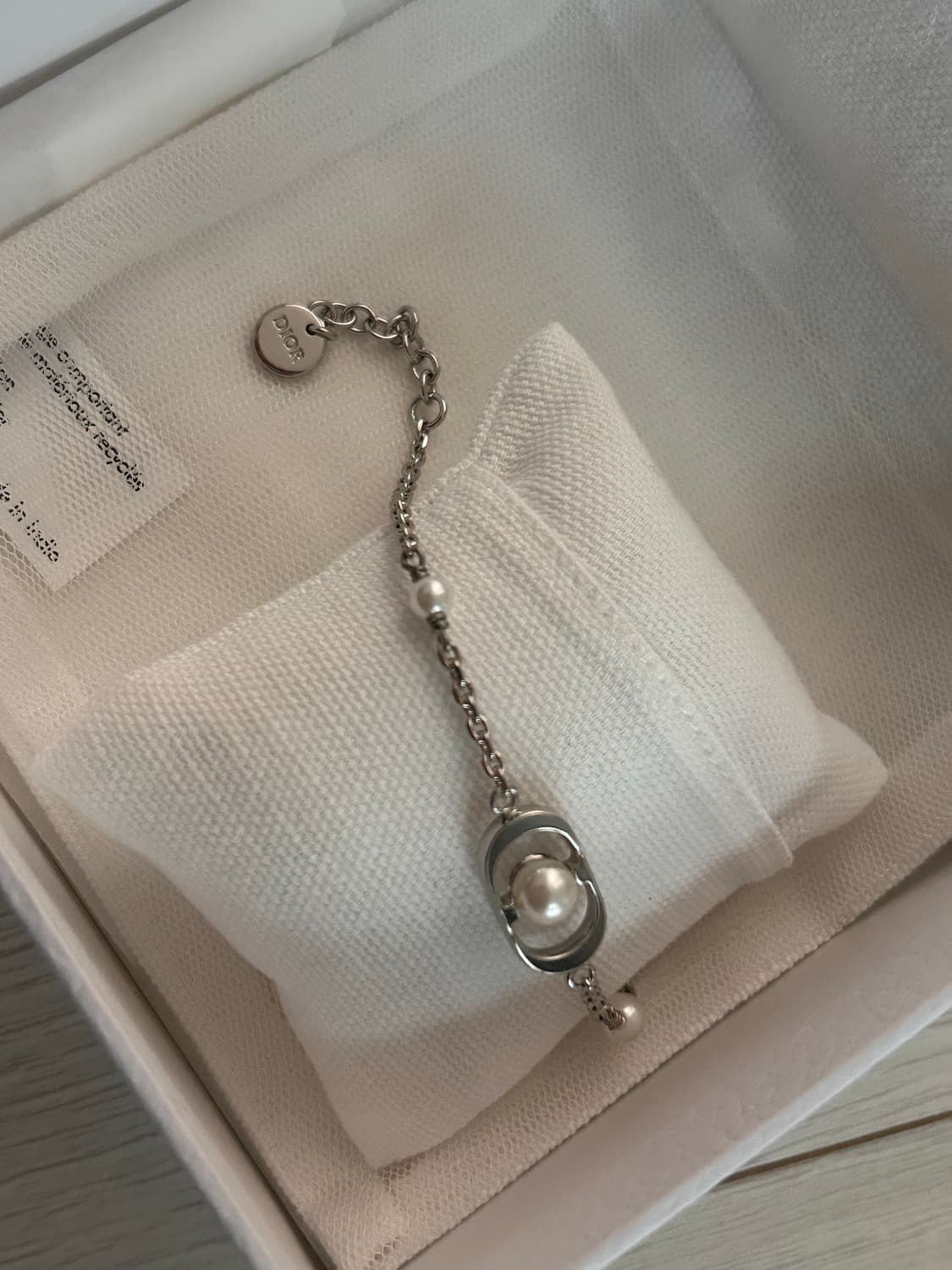 디올 팔찌 (실착 2회) 상품이미지3