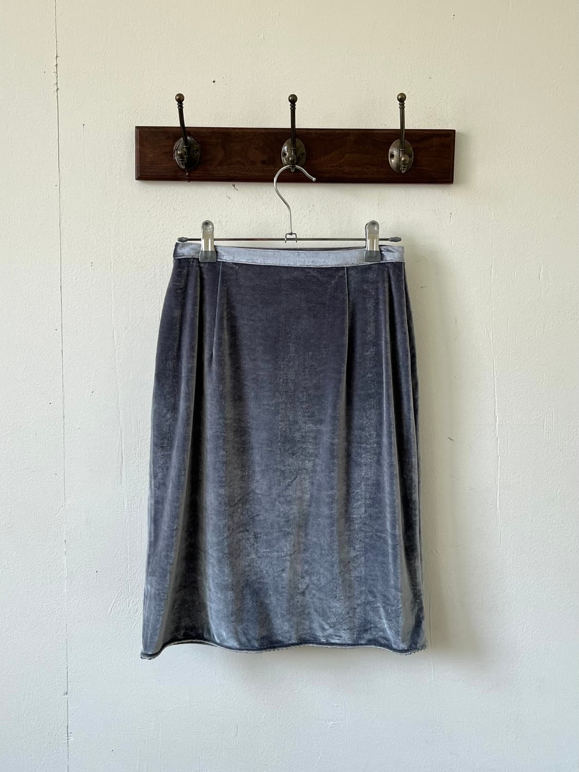 TRANS CONTINENTS 벨벳 랩 스커트 상품이미지3