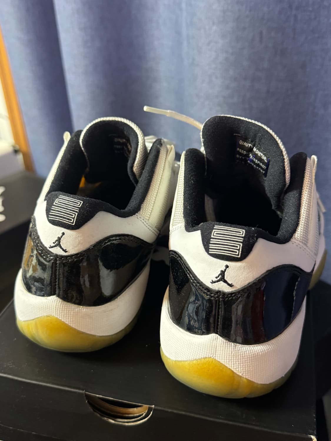 나이키 에어 조던 11 레트로 로우 콩코드 스케치 상품이미지2