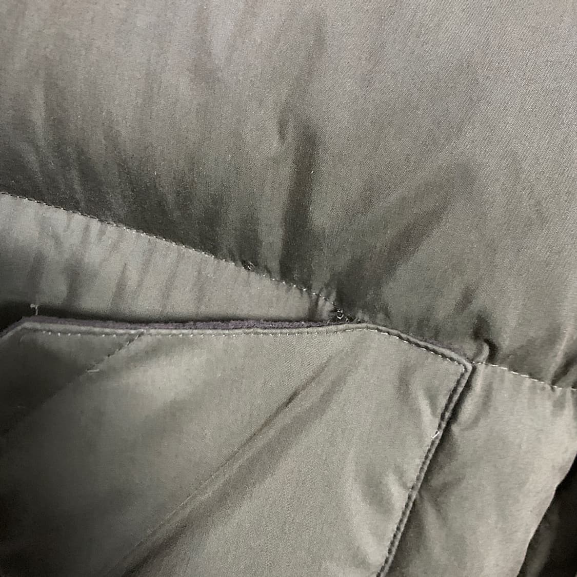 스튜디오 톰보이 남여공용 카키 숏패딩 상품이미지4