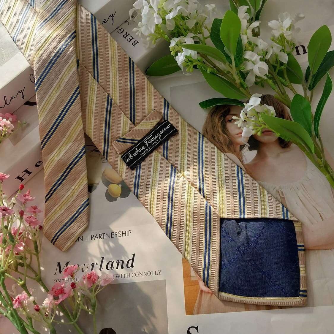 페라가모 실크 베이지 스트라이프 넥타이 9.1cm A+등급 K1814
 상품이미지5